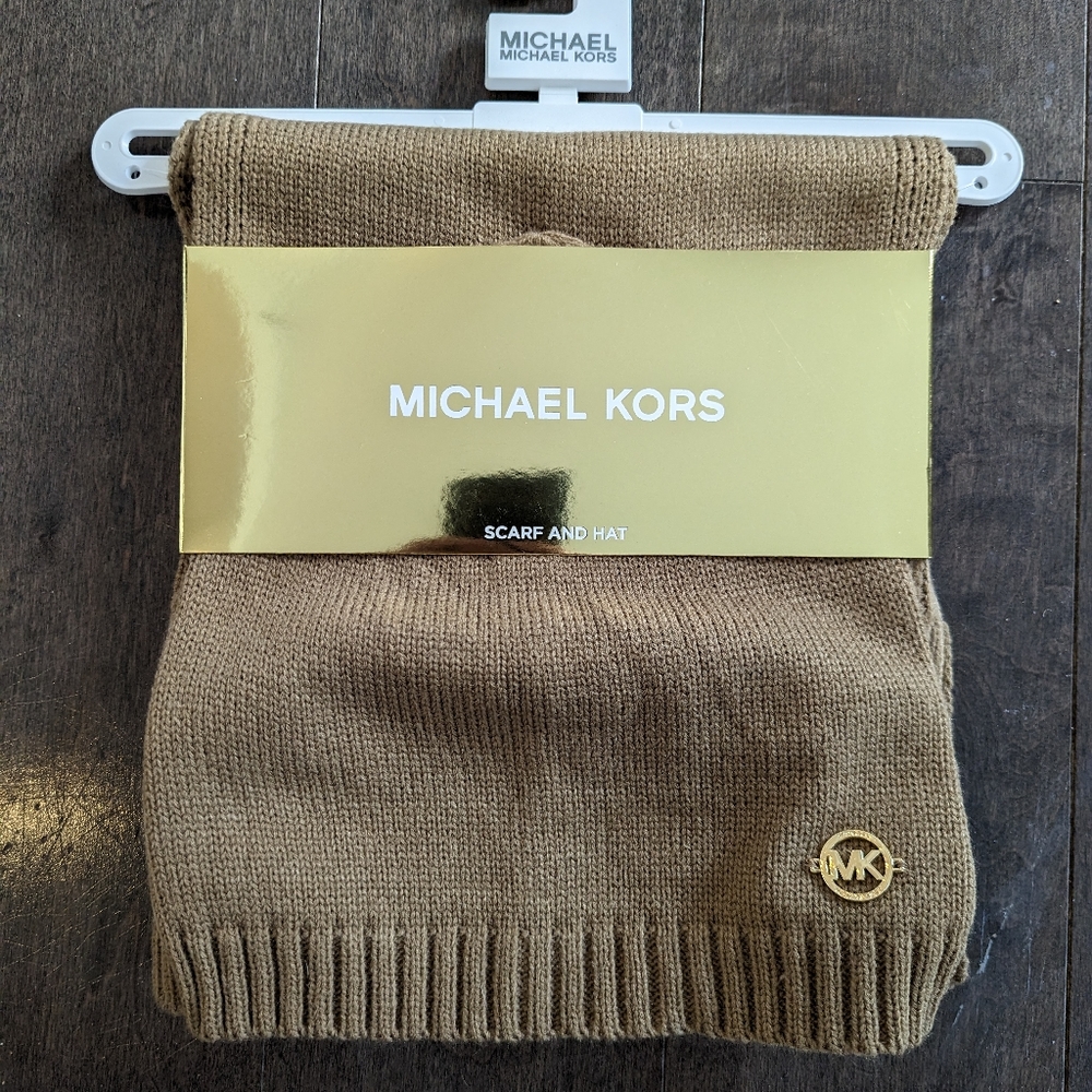 Michael Kors scar